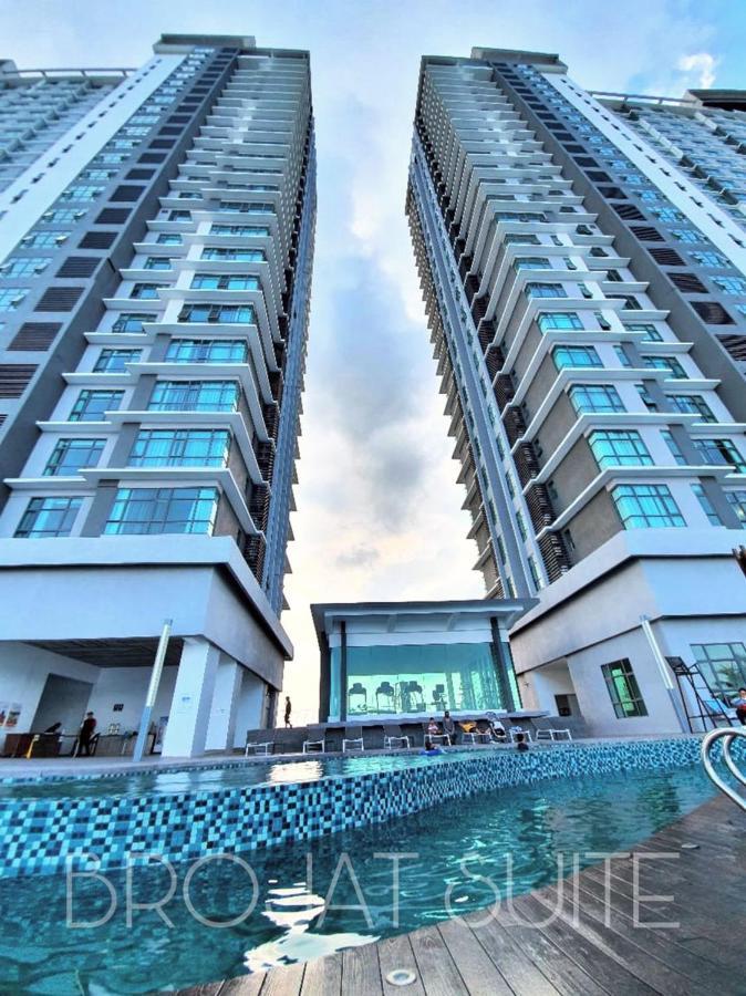 Brojat Suite Family City View @ Imperium Residence Kuantan Buitenkant foto